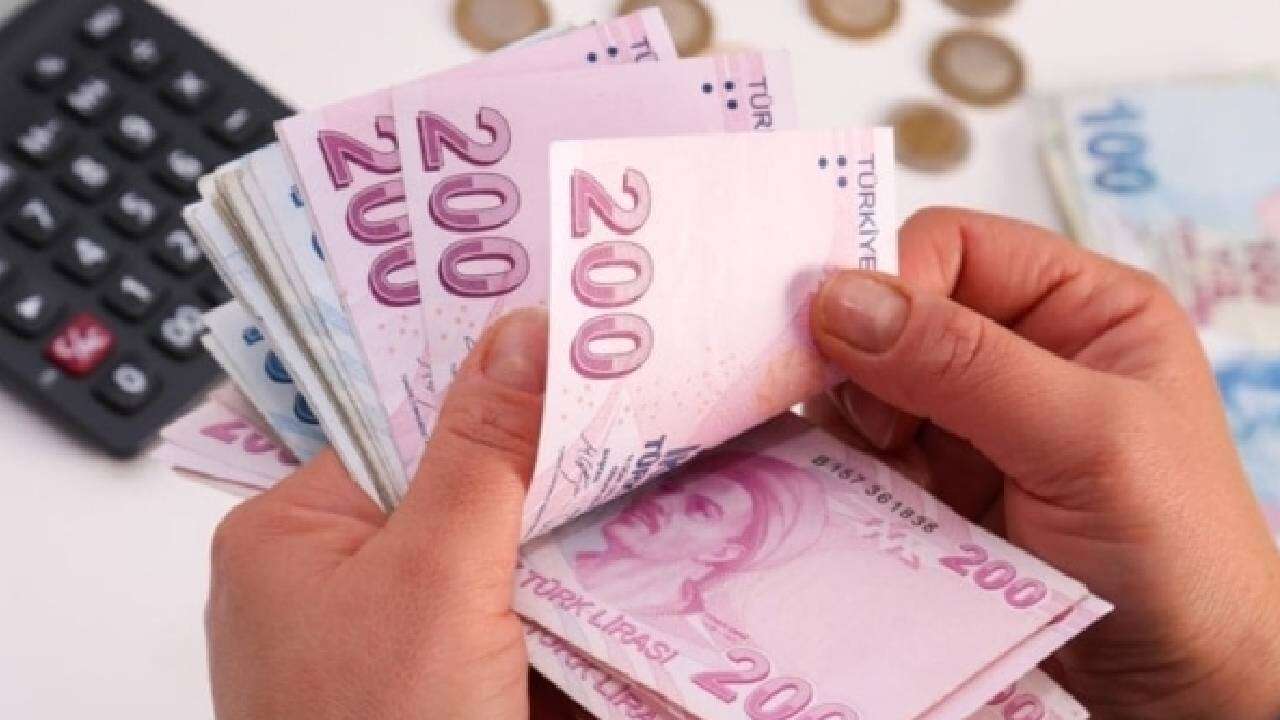 SGK uzmanı İsa Karakaş canlı yayında açıkladı: Asgari ücrete yüzde 50 zam! İşte masadaki rakam 7